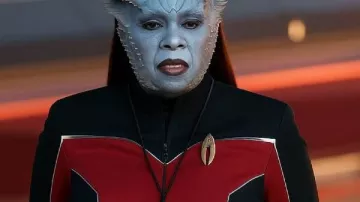 Star Trek Starfleet Academy 2026 Gina Yashere Jacket worn by (Gina Yashere) in Star Trek: Starfleet Academy (S01)