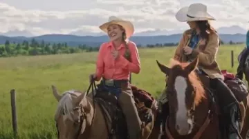 Cinch Western Shirt Womens Long Sleeve Solid Pearl Button worn by Amy Fleming (Amber Marshall) as seen in Heartland (S19E08)