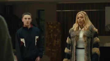 Polo Fila Luttach porté par Gigi (Nicôle Lecky) tel que vu dans Wild Cherry (S01E06)