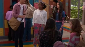 Mother Insider Flood Patch Pocket Crop Bootcut Jeans worn by Winter (Taylor Cora) as seen in Wizards Beyond Waverly Place (S02E08)