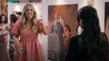 Ifilove iPhone 15 Bling Diamond Case with Flower Strap worn by Kesleigh Rose (Lisa Gilroy) as seen in A Man on the Inside (S02E06)