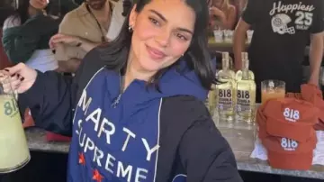 Kendall Jenner Marty Supreme Jacket (Kendall Jenner) dans Marty Supreme