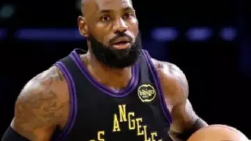 Lakers Jersey worn by LeBron James in LeBron James 11 pts 2 threes 12 asts vs Jazz 25/26 season