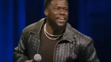 Kevin Hart: Actuando mi edad con chaqueta negra de cuero de Kevin Hart en Kevin Hart: Actuando a mi edad | Tráiler oficial | Netflix