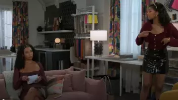 Robe AFRM Kylie en carreaux torsadés portée par Chelsea Hamilton (RhonniRose Mantilla) telle que vue dans Beyond the Gates (S01E169)