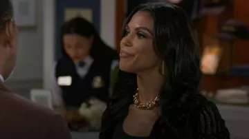 Zara Chunky Interlocking Chain Necklace worn by Dani Dupree (Karla Cheatham Mosley) as seen in Beyond the Gates (S01E170)