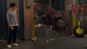 Air Jordan 1 Retro High OG Rookie Of The Year worn by Calvin Butler (Cedric the Entertainer) as seen in The Neighborhood (S08E06)