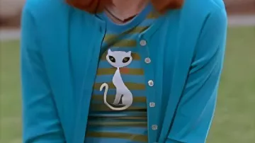 Cat Graphic Tee worn by Alyson Hannigan in Buffy the Vampire Slayer AI Trailer (2025) Sarah Michelle Gellar, Alyson Hannigan l Reboot