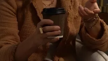 Blazer marrón tweed que lleva Taylor Hayes (Rebecca Budig) en The Bold and the Beautiful