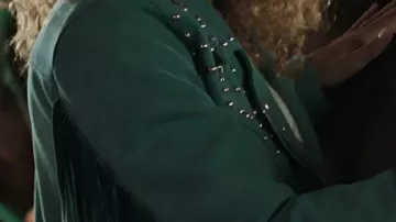 Chaqueta con flecos con tachuelas azulados que llevaba Amy Fleming (Amber Marshall) en Heartland