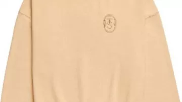 Sweatshirt worn by Taylor Swift in Taylor Swift - The Life of a Showgirl (feat. Sabrina Carpenter) (Visualizer)