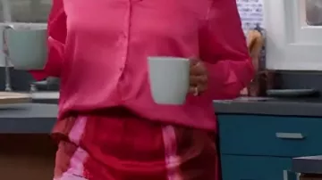 Pink Blouse worn by (Demetria McKinney) in House of Payne