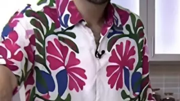 Chemise imprimée à motifs floraux portée par Edy Massih dans l’émission télévisée The Today Show 2025