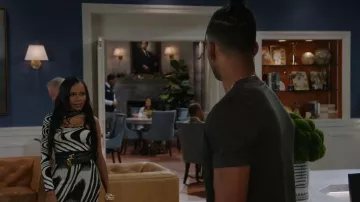 Jupe Maxi d’Akira Making My Head Run portée par Hayley Lawson (Marquita Goings) telle que vue dans Beyond the Gates (S01E173)