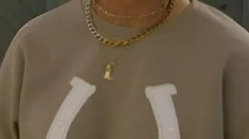 Pull en fer à cheval beige porté par (Chelsea Houska) dans la série télévisée Down Home Fab S03