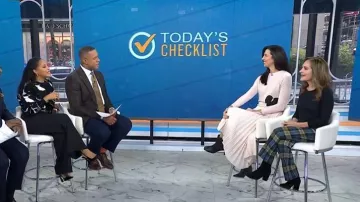 Pull en cœur en cachemire Zadig & Voltaire Pravis porté par Natalie Azar tel que vu dans Today le 25 novembre 2025