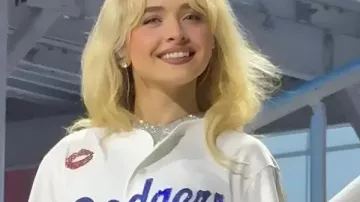 Sabrina Carpenter Short n' Sweet Tour Dodgers Jersey en el videoclip Sabrina Carpenter Short n Sweet Tour Nueva York Madison Square Garden Noche 5/1