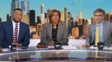 Blazer en tweed Victoria Beckham Donegal porté par Robin Roberts tel que vu dans Good Morning America le 25 novembre 2025