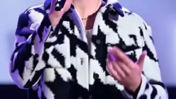 Chaqueta pata de gallo usada por Jack Austin en The Voice S28