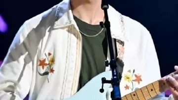 White Jacket worn by Alex Brown in The Voice S28