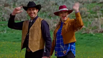 Johnny Was Mila Oversized Shirt worn by Melissa Peterman as seen in Finding Mr. Christmas (S02E03)