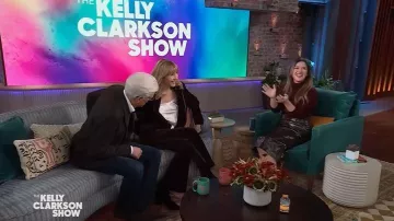 Pantalon en velours Reiss Elia en velours à rayures porté par Mary Steenburgen tel que vu dans The Kelly Clarkson Show le 25 novembre 2025