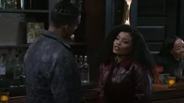 Veste en faux cuir Rails Dria portée par Eva Thomas (Ambyr Michelle) telle que vue dans Beyond the Gates (S01E174)