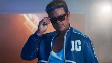 Hand-Painted Cosplay Jacket of Johnny Cage (Karl Urban) in Mortal Kombat II