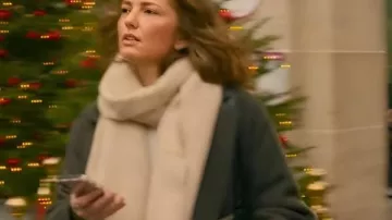 Problemas con el champán 2025 Minka Kelly Grey Coat usado por Sydney Price (Minka Kelly) en Champagne Problems