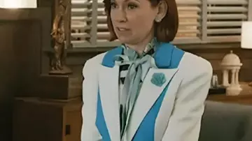 Combinaison à blocs de couleurs portée par Elsbeth Tascioni (Carrie Preston) telle que vue dans Elsbeth (S03E02)