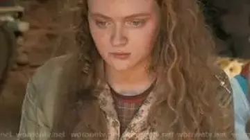 Stranger Things S05 Sadie Sink Flower Print Beige Shirt worn by Max Mayfield (Sadie Sink) in Stranger Things (S05)