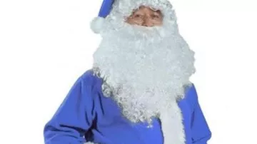 Abrigo disfrazado de fiesta navideña de Papá Noel en Nastya y historias navideñas sobre buen comportamiento