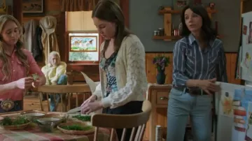 Wrangler Retro® Bailey High Rise Bootcut Jeans llevado por Lou Fleming (Michelle Morgan) tal y como se ve en Heartland (S19E09)