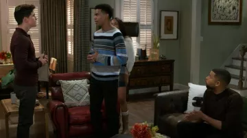 PS Paul Smith Stripe Pull à col rond en laine mérinos porté par Tyrell Richardson (Jaden Lucas Miller) tel que vu dans Beyond the Gates (S01E179)