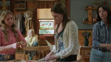 Anthropologie Maeve Tie-Front à col en V porté par Katie Fleming Morris (Baye McPherson) tel que vu dans Heartland (S19E09)