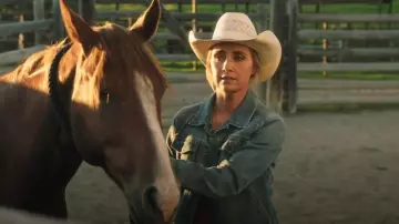 Carhartt Benson Denim Jacket worn by Amy Fleming (Amber Marshall) as seen in Heartland (S19E09)