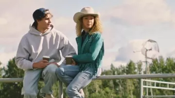 Chaqueta Moto con flecos de ante sintético de Rock & Roll Denim para mujer usada por River como se ve en Heartland (S19E09)