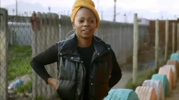 Zara Black Puffer Leather Cropped Vest worn by Sparkle Clark as seen in Tiffany Haddish Goes Off (S01E02)