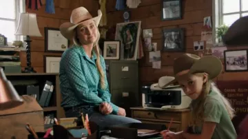 Cinch Women's Teal Arenaflex Shirt worn by Amy Fleming (Amber Marshall) as seen in Heartland (S19E09)