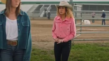 Vaqueros Idyllwind Women's Saddle Drive High Rise Bootcut usados por River como se ve en Heartland (S19E09)