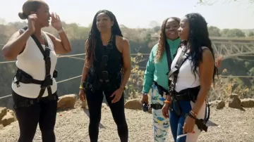 Nike Power Tight Icon Clash 7/8 Blue worn by Sparkle Clark as seen in Tiffany Haddish Goes Off (S01E02)