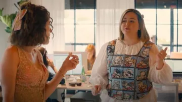 Cider Cat Graphic Patchy Corset Tank Top worn by Courtney (Lauren Holt) as seen in I Love LA (S01E05)