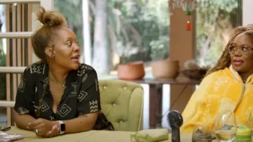 American Vintage Men's Black and Cream Shirt worn by Selena Martin as seen in Tiffany Haddish Goes Off (S01E03)