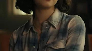 Landman S02 Paulina Chávez Blue Plaid Shirt worn by Ariana Medina (Paulina Chávez) in Landman