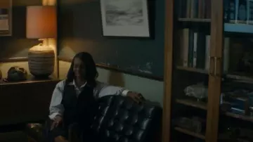 Rag & Bone Cressida Cotton & Linen Vest worn by Dr. Carol Pierce (Tamberla Perry) as seen in Brilliant Minds (S02E06)