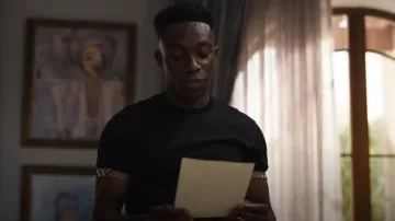 Burberry Men's Black Check Trim Cotton T-Shirt worn by Carlton Banks (Olly Sholotan) as seen in Bel-Air (S04E04)