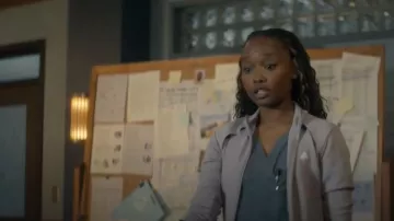 Adidas Training Essentials Track Top porté par Ashleigh LaThrop tel que vu dans Brilliant Minds (S02E10)