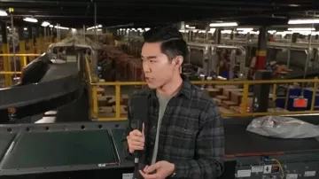 Proper Cloth The Japanese Low Twist Shirt worn by Brian Cheung as seen in Today on December 1, 2025