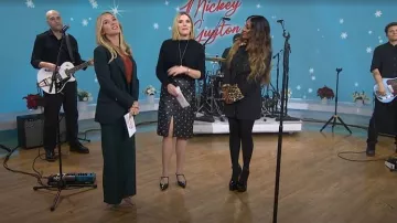 Mules à orteils pointus de Larroudé Ines portées par Jenna Bush Hager telles que vues dans Today with Jenna & Friends le 1er décembre 2025