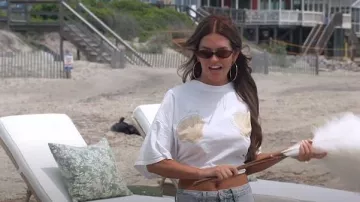 White Fox Robert Gafas de sol de chocolate que lleva Salley Carson tal como se ve en Southern Charm (S11E02)